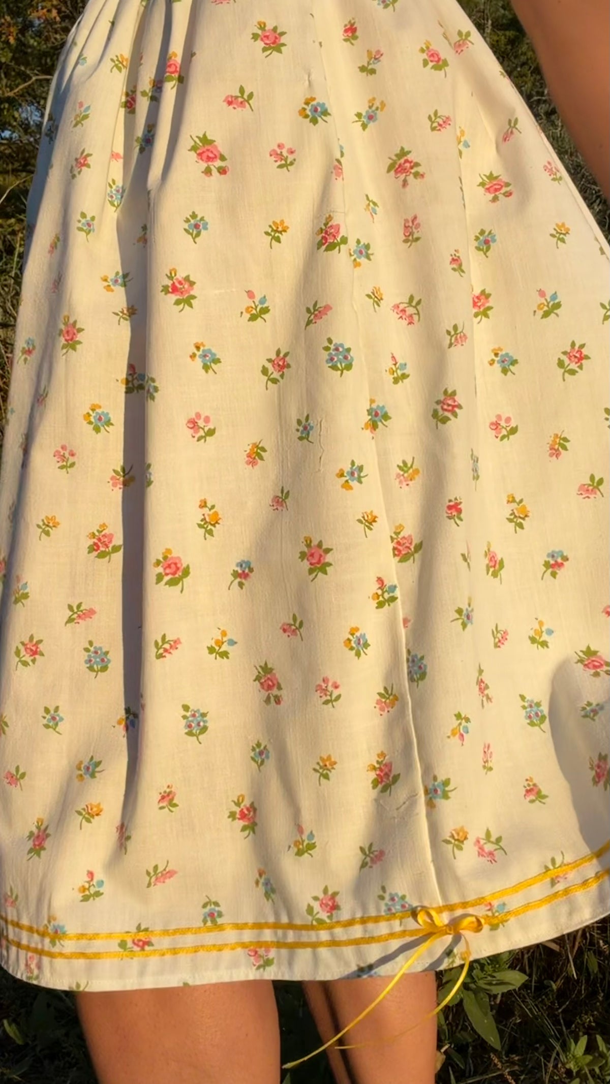 Blossomwood Skirt in White Floral